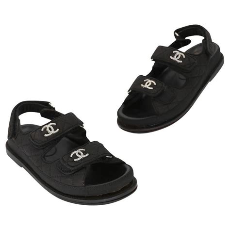 chanel chunky slides